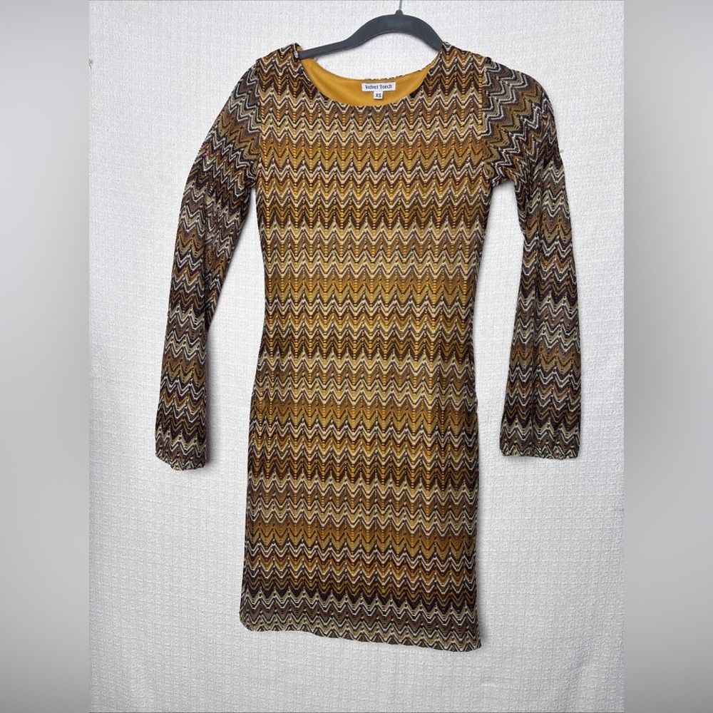 Velvet Torch Brown Tan Raglan Sleeve Sheath‎ Dress